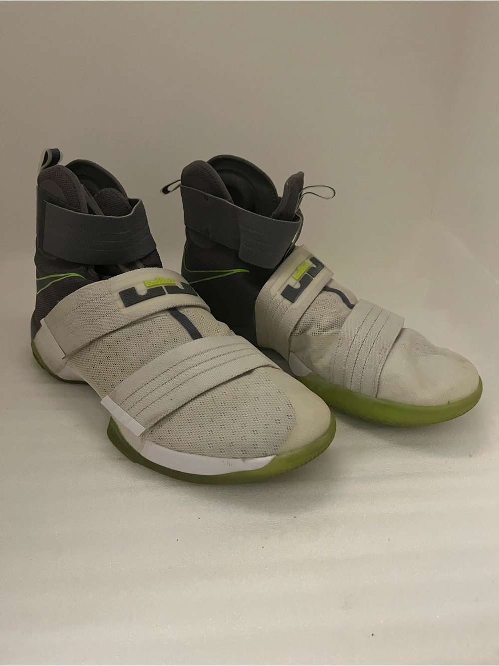 Nike LeBron Soldier Dunkman 10 Men's Mid Top Strap Shoes Gray/White/Green 14